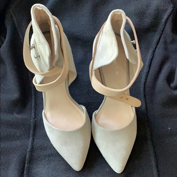 Joe’s jeans Laney heels - Picture 2 of 7